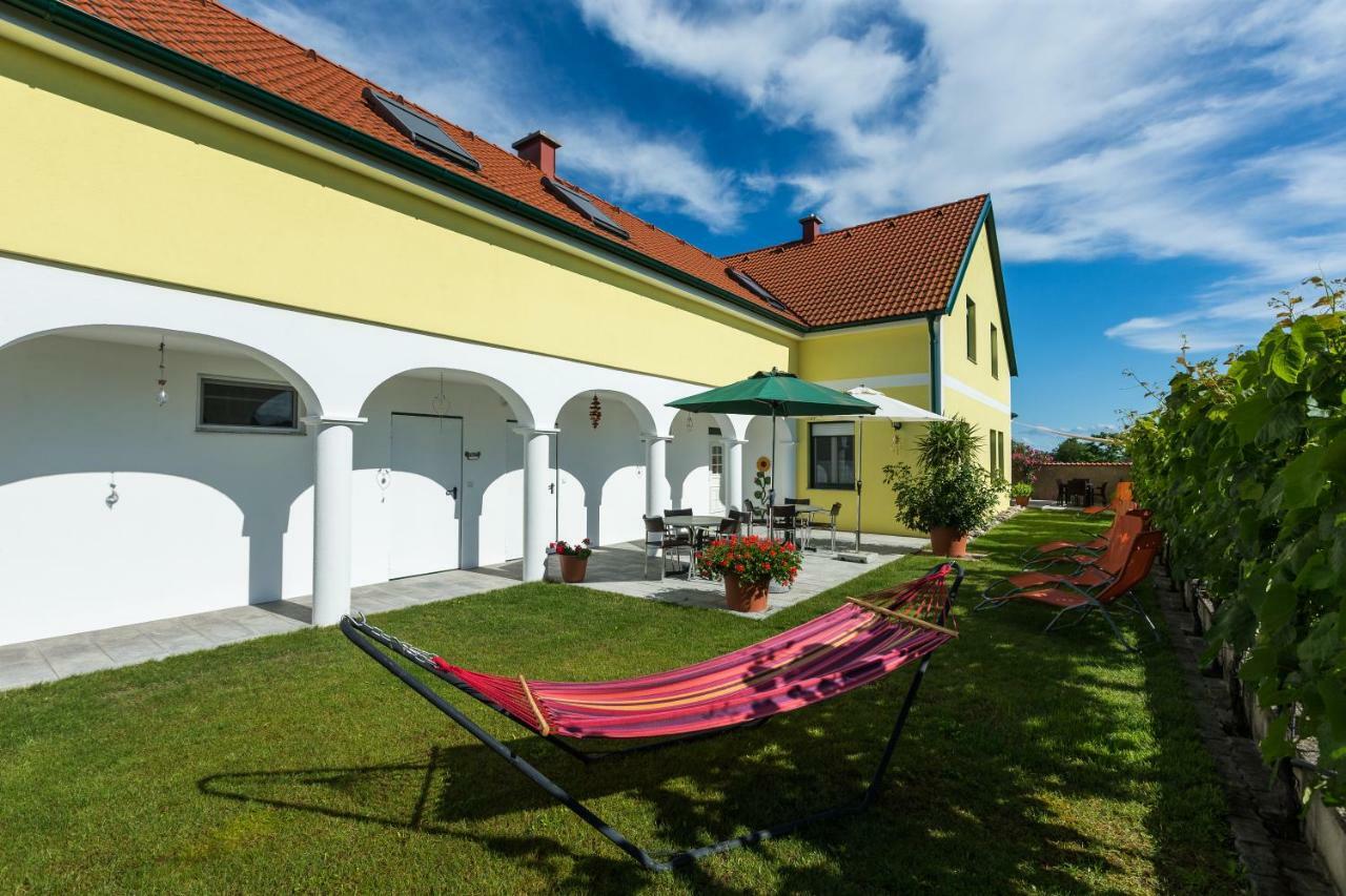 Appartementhaus Freiler Mörbisch am See Exteriör bild